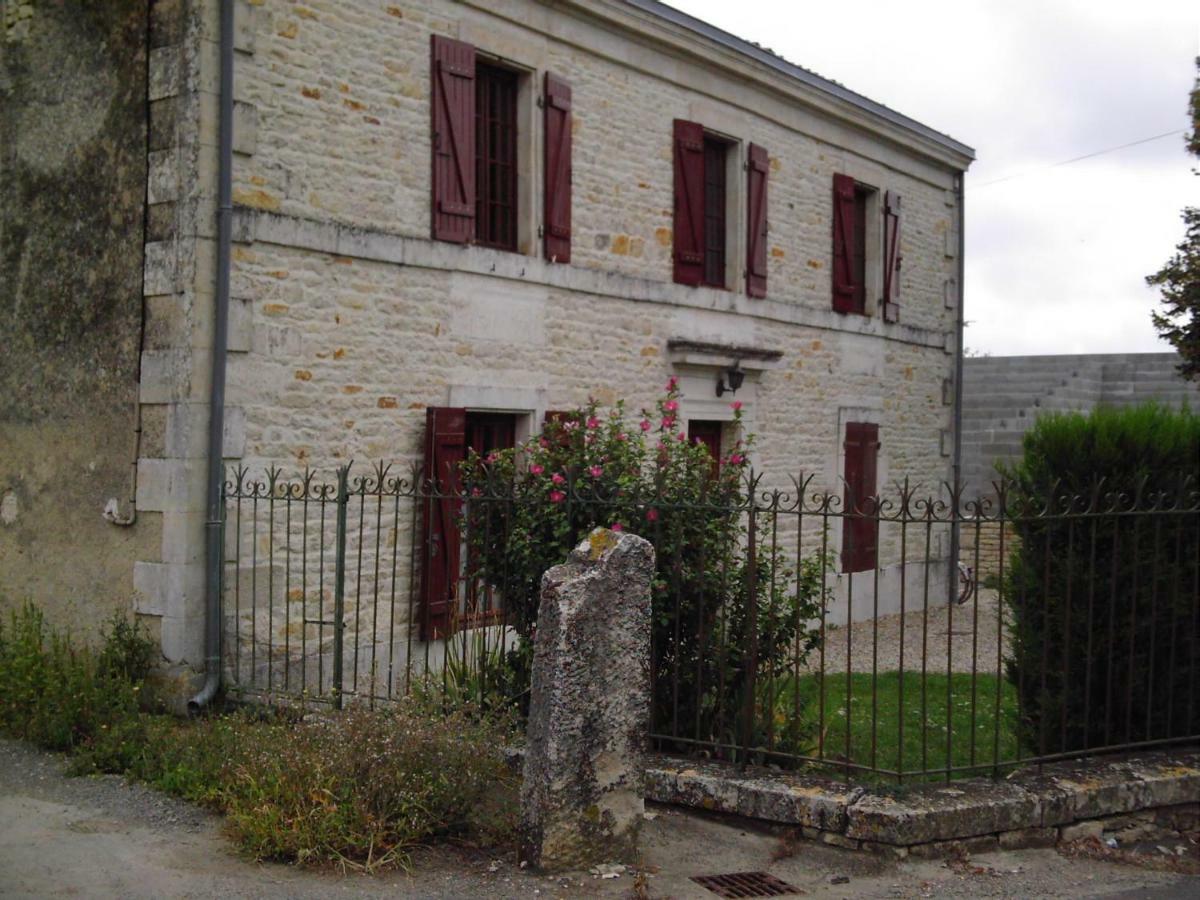 Gite De Sansais Villa Bagian luar foto